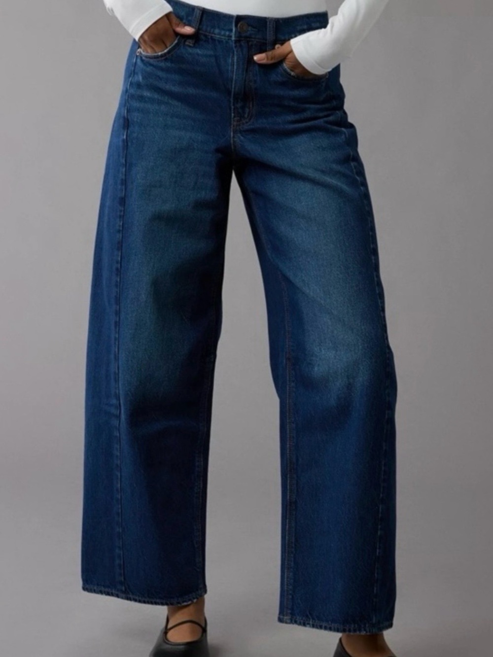American Eagle Outfitters Dreamy Drape Barrel Jeans